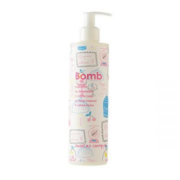 Lotiune de corp Sweet as Cherry Pie, Bomb Cosmetics, 300 ml Lotiune de corp Sweet as Cherry Pie, Bomb Cosmetics, 300 ml