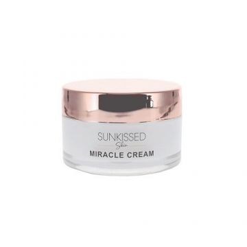 Crema fata, Sunkissed Skin, Acid Hyaluronic, Vitamina B3, 50 ml Crema fata, Sunkissed Skin, Acid Hyaluronic, Vitamina B3, 50 ml