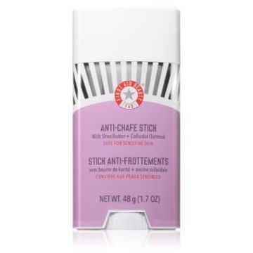 First Aid Beauty Anti-Chafe Stick balsam calmant împotriva mâncărimii și fricțiunii în zona inghinală