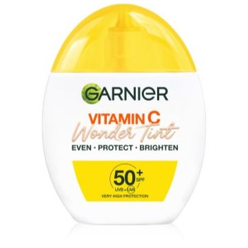 Garnier Vitamin C Wonder Tint Fluid nuantator cu textura usoara SPF 50+